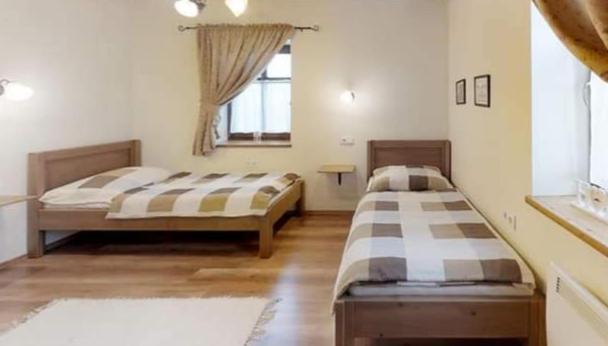 Toth Vendeghaz Es Apartmanhaz Ujfeherto Bagian luar foto