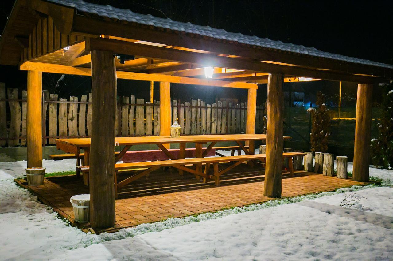 Toth Vendeghaz Es Apartmanhaz Ujfeherto Bagian luar foto