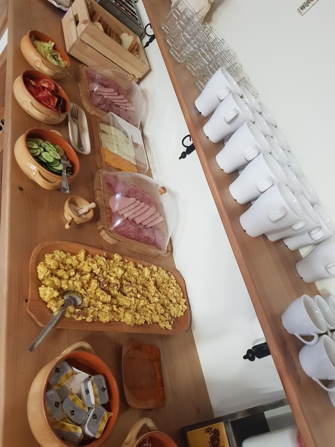 Toth Vendeghaz Es Apartmanhaz Ujfeherto Bagian luar foto